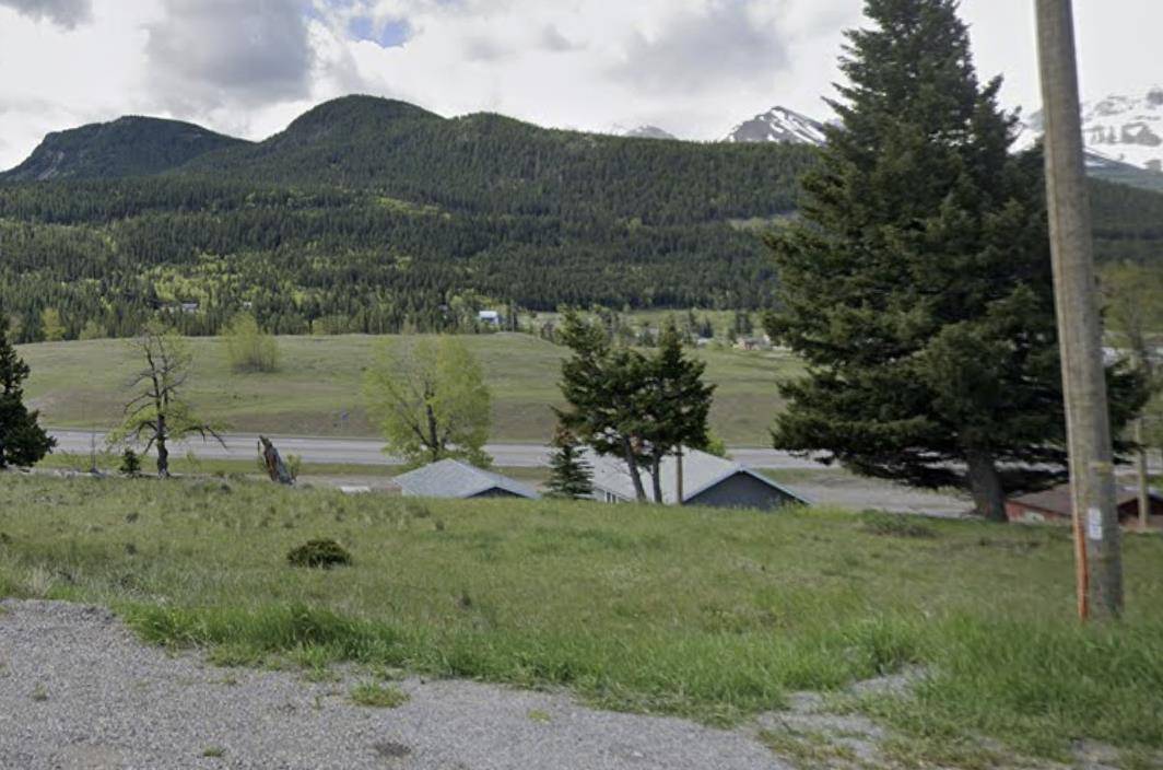 6510 22 AVE, Coleman, AB T0K0E0