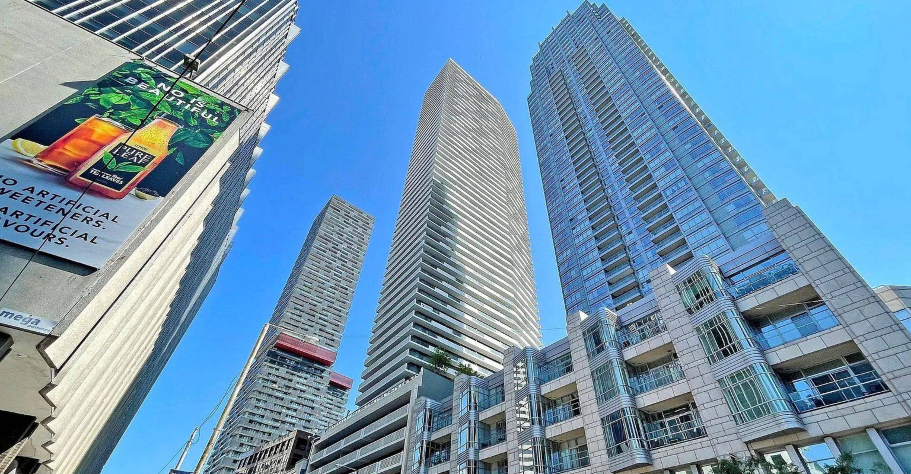 2221 Yonge ST #4602, Toronto C10, ON M4S 0B8