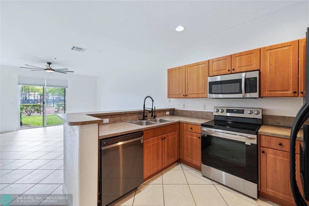 Lauderhill, FL 33311,3604 NW 14th Ct  #3604