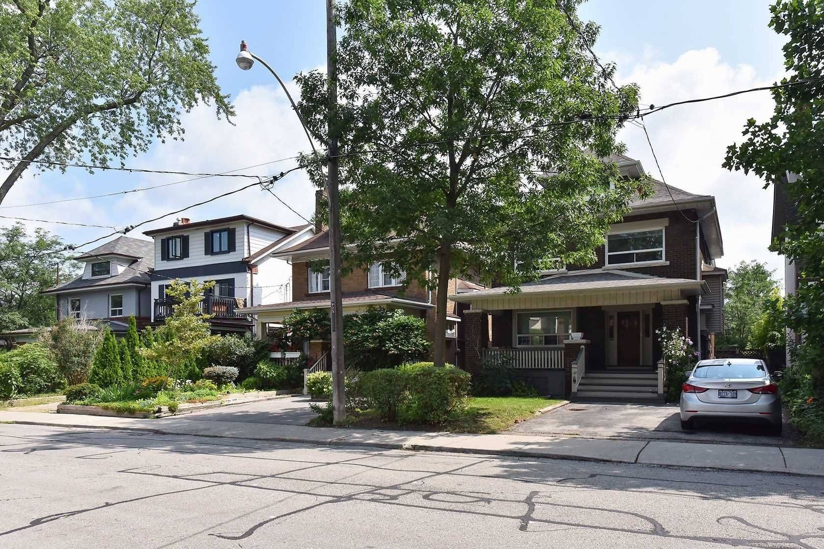 41 Northcliffe BLVD #3rd Fl, Toronto W03, ON M6H 3G9