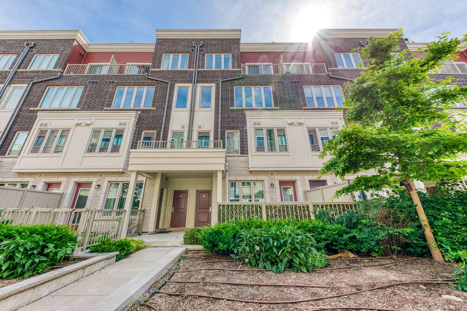 100 Long Branch AVE #11, Toronto W06, ON M8W 0C1