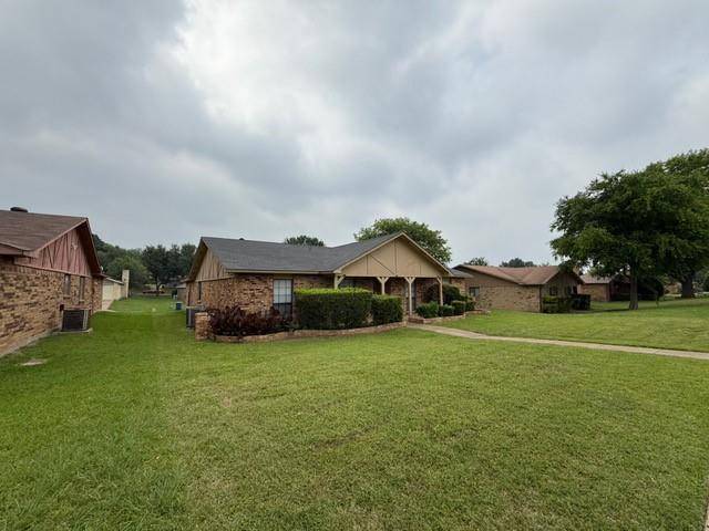 Desoto, TX 75115,828 Wood Glen