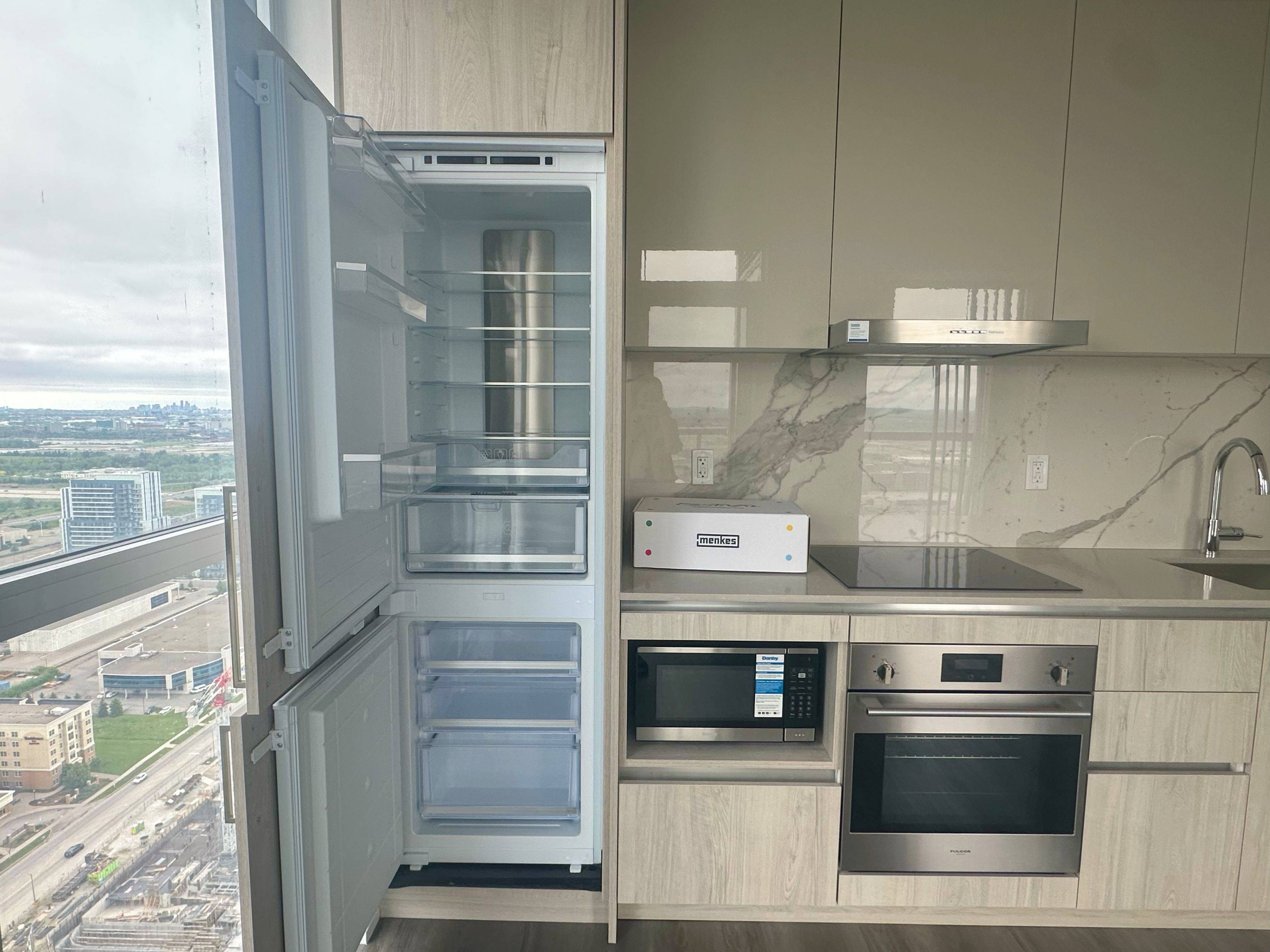 Vaughan, ON L4K 0R1,225 Commerce ST #Unit 4012