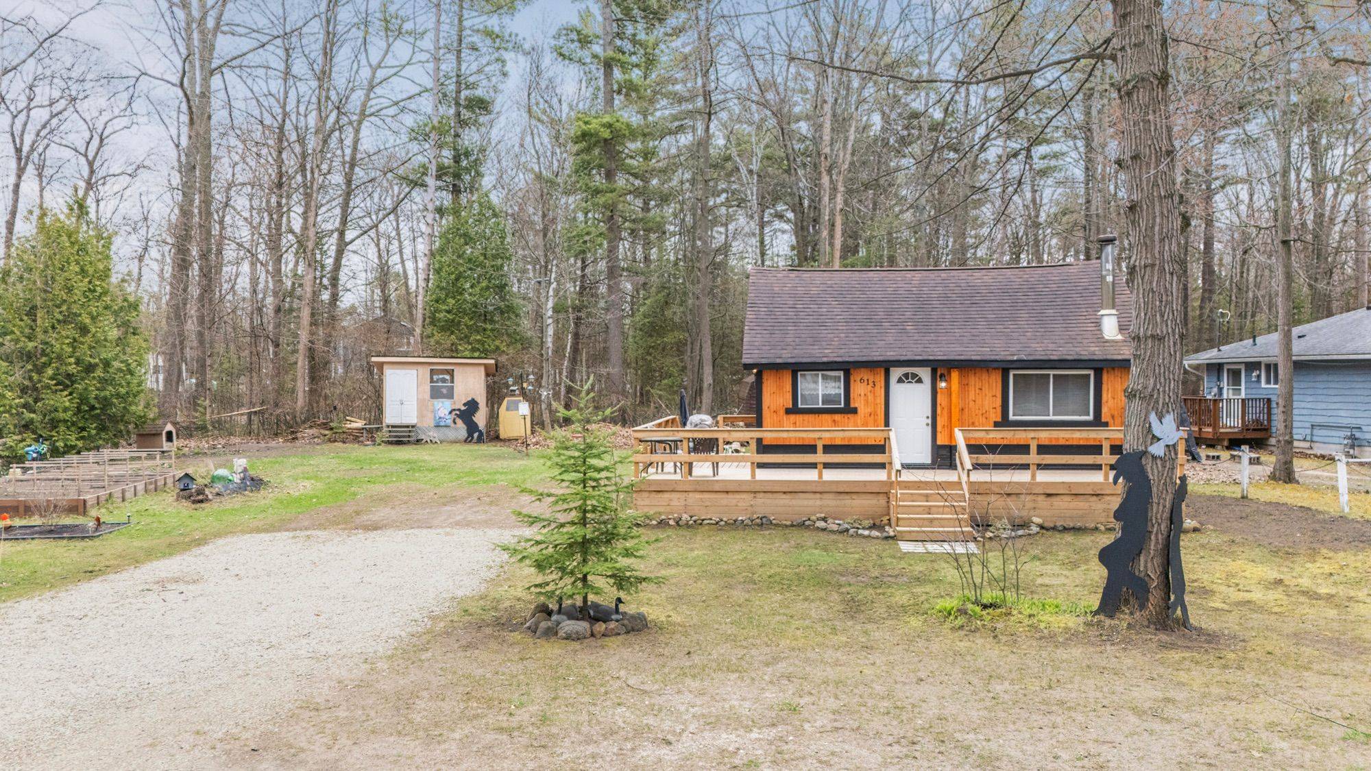 Wasaga Beach, ON L9Z 2V2,613 OXBOW PARK DR