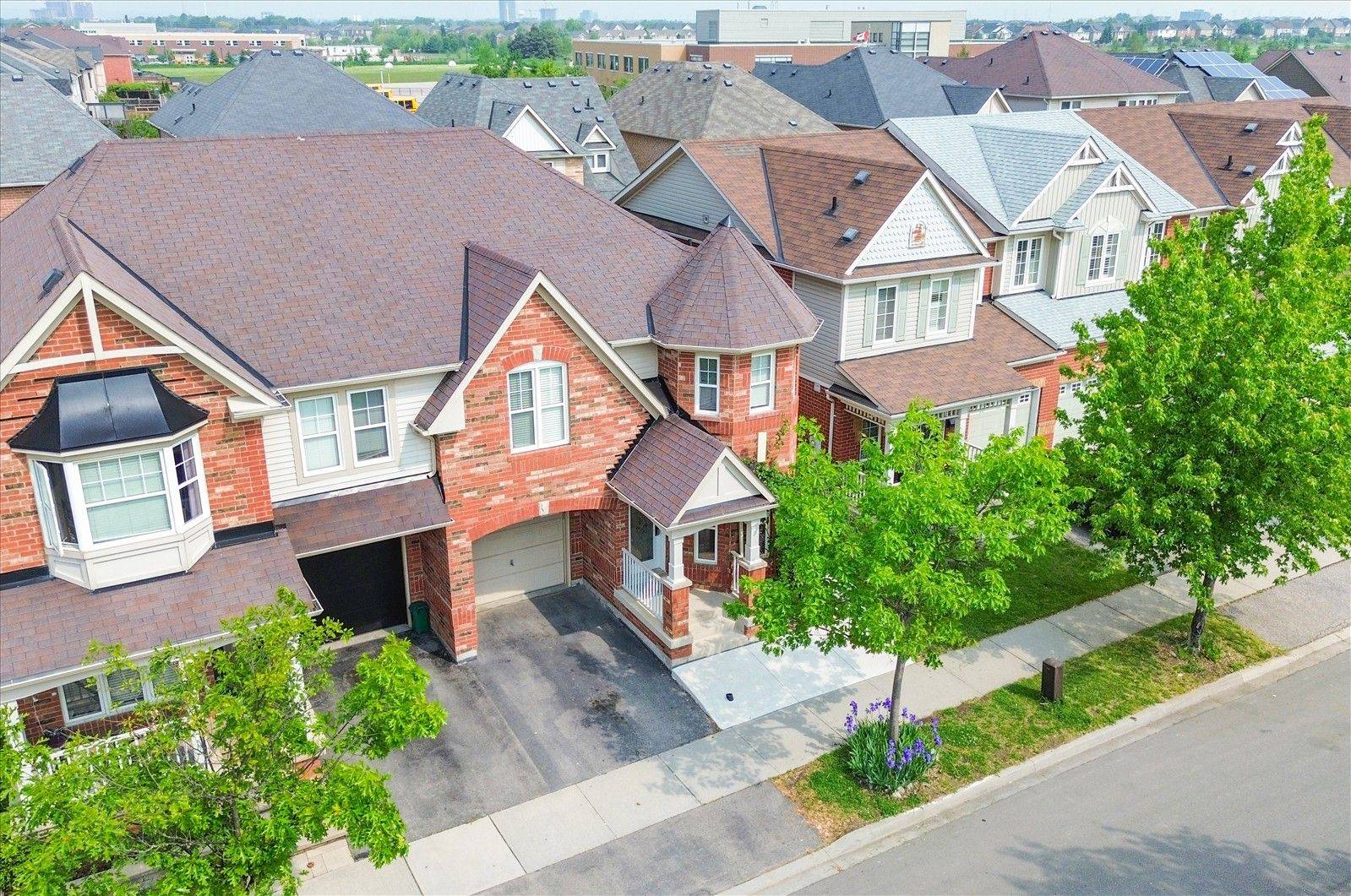 Milton, ON L9T 0M4,697 Ambroise CRES