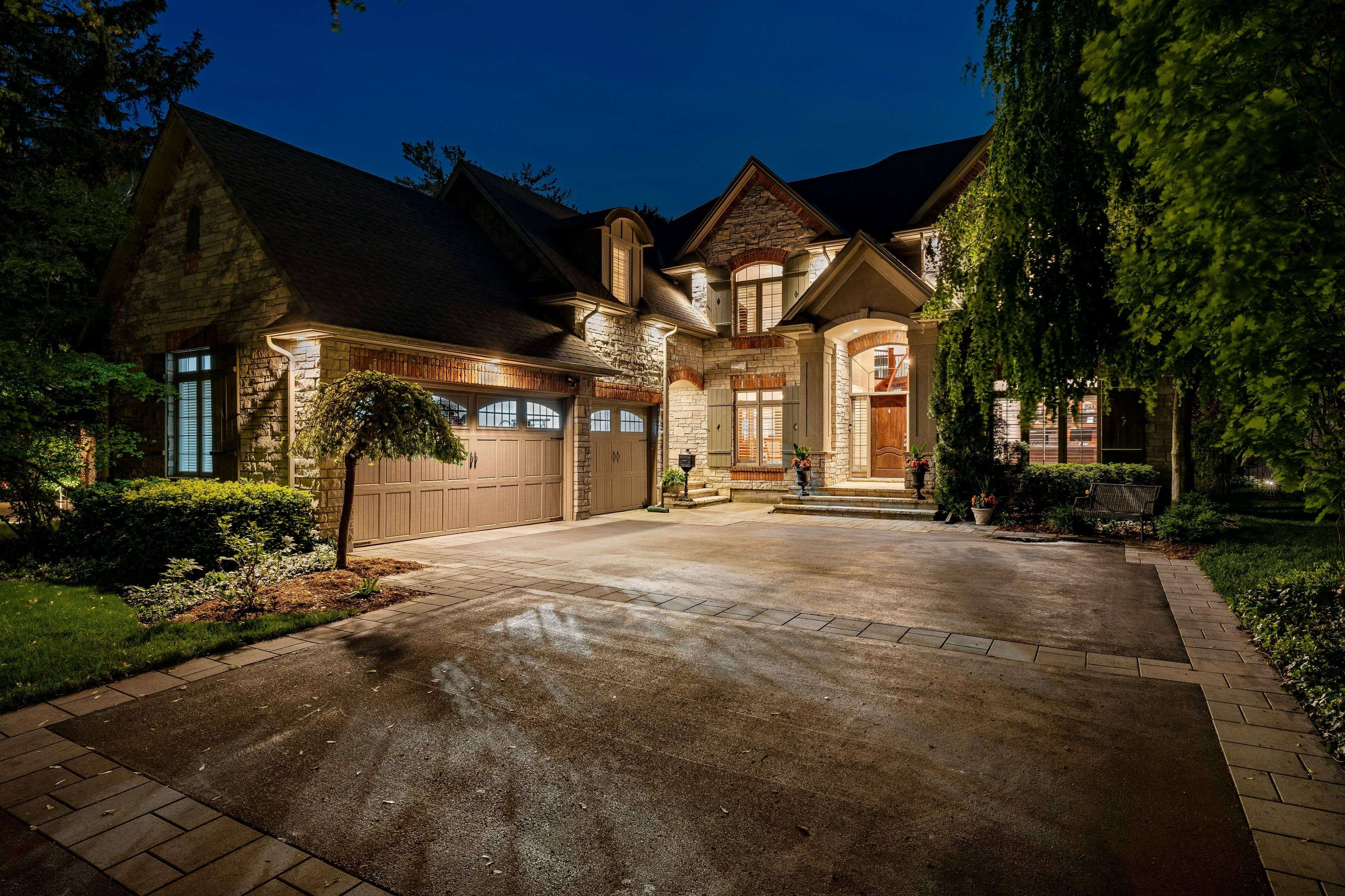 Burlington, ON L7L 2H4,290 Shoreacres RD