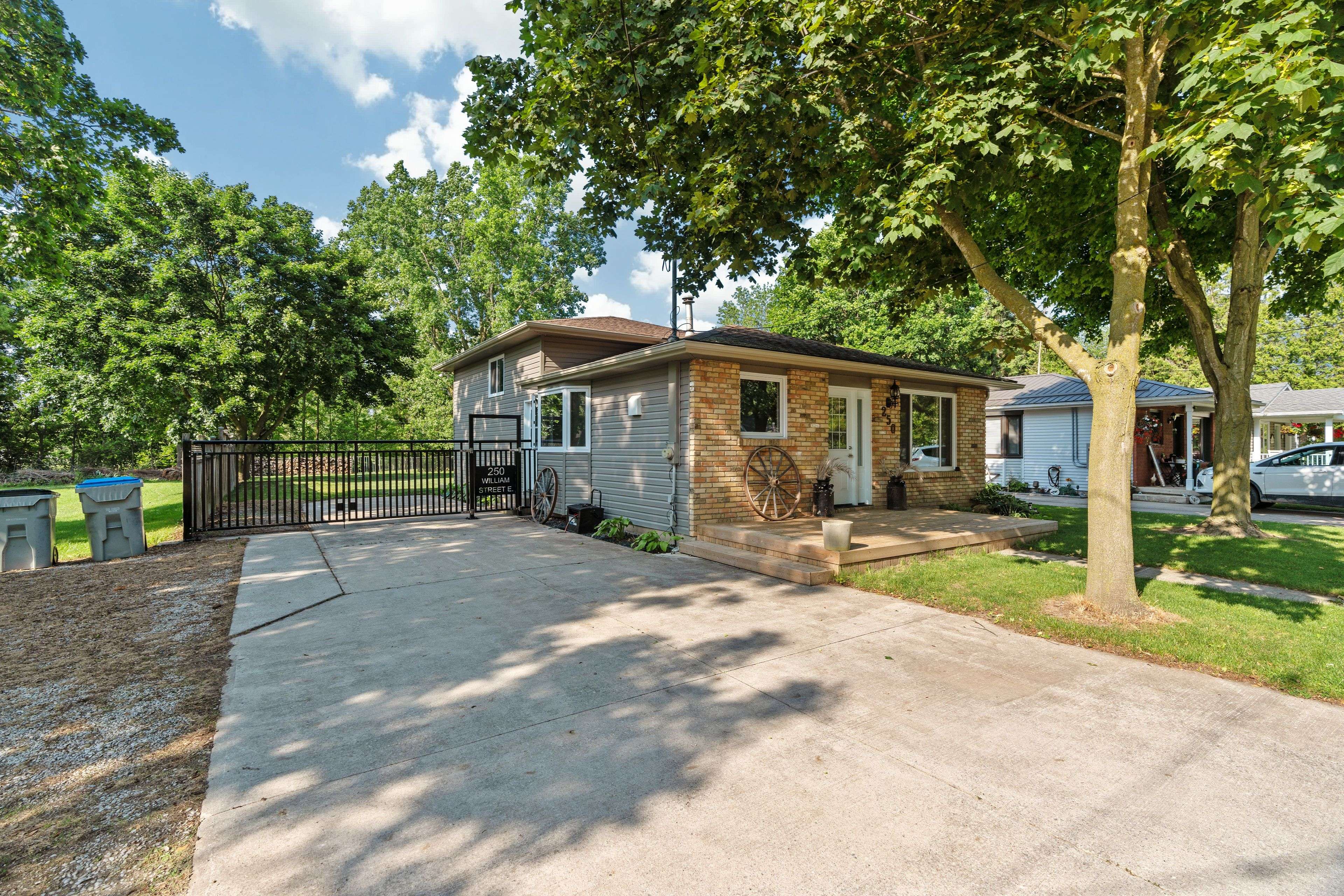 North Middlesex, ON N0M 2K0,250 William E ST