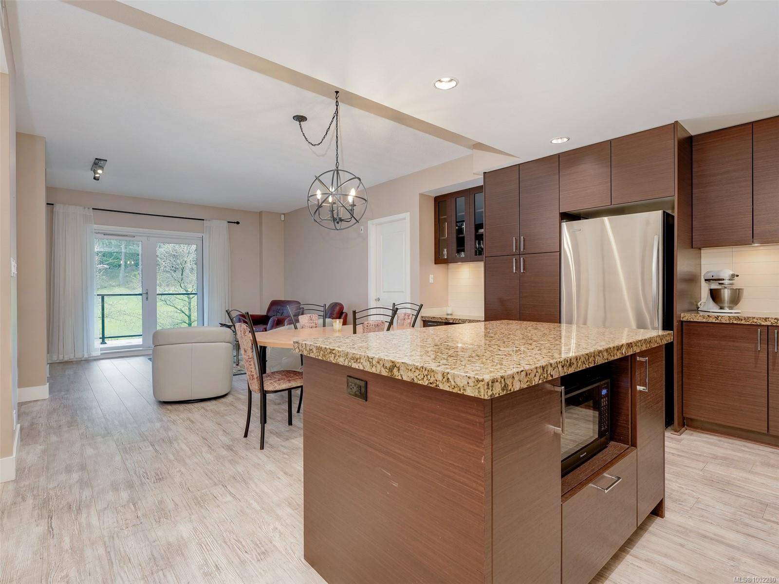 Langford, BC V9B 0A4,1400 Lynburne Pl #213