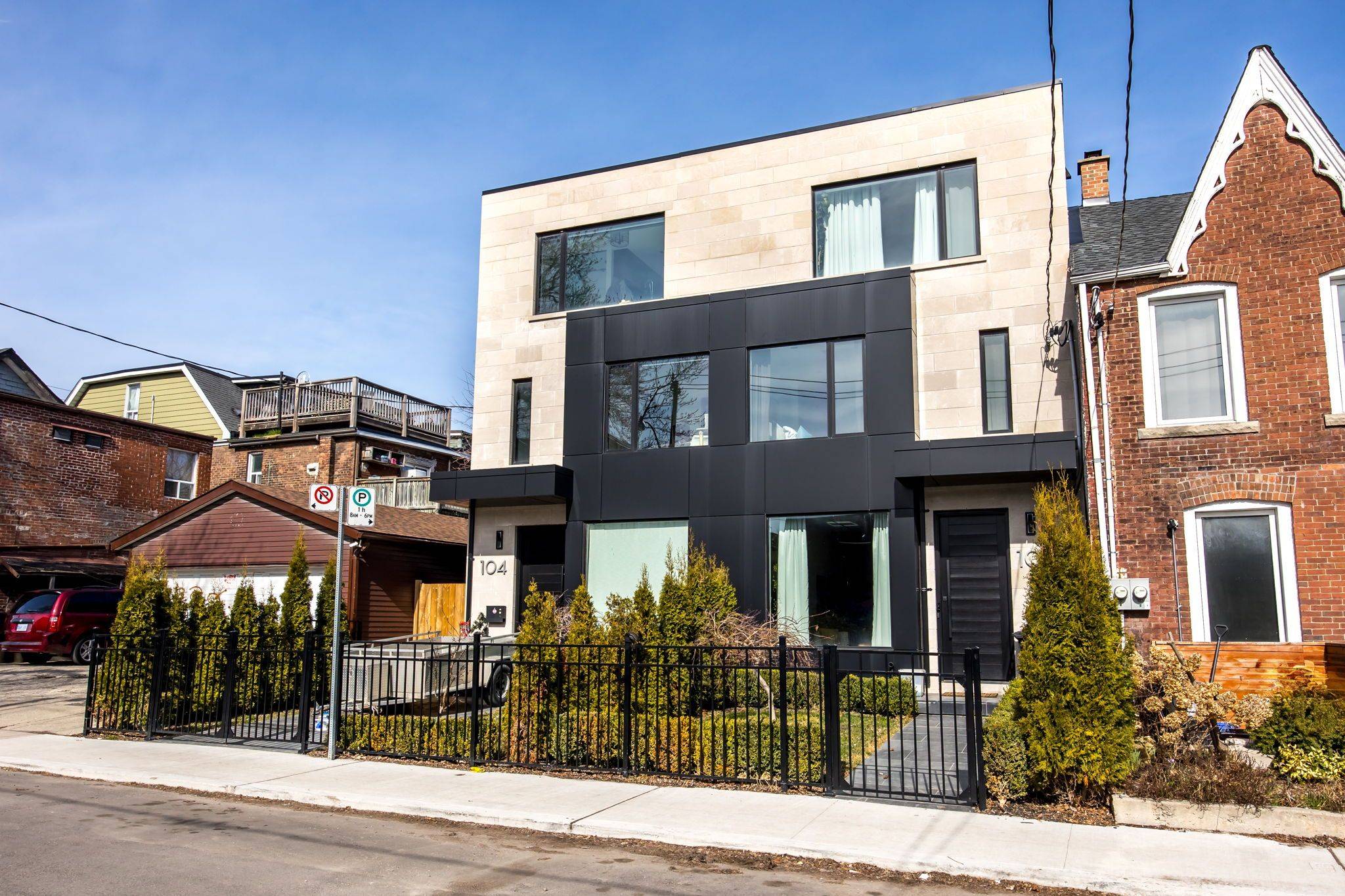 Toronto C01, ON M5S 1G1,102 Ulster ST