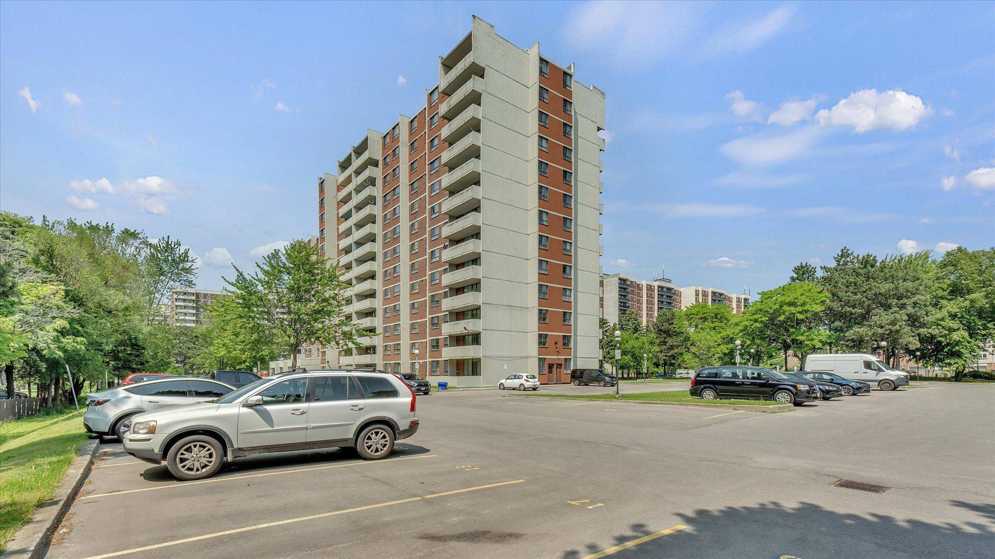 Toronto E05, ON M1W 2X8,10 Stonehill CT #307