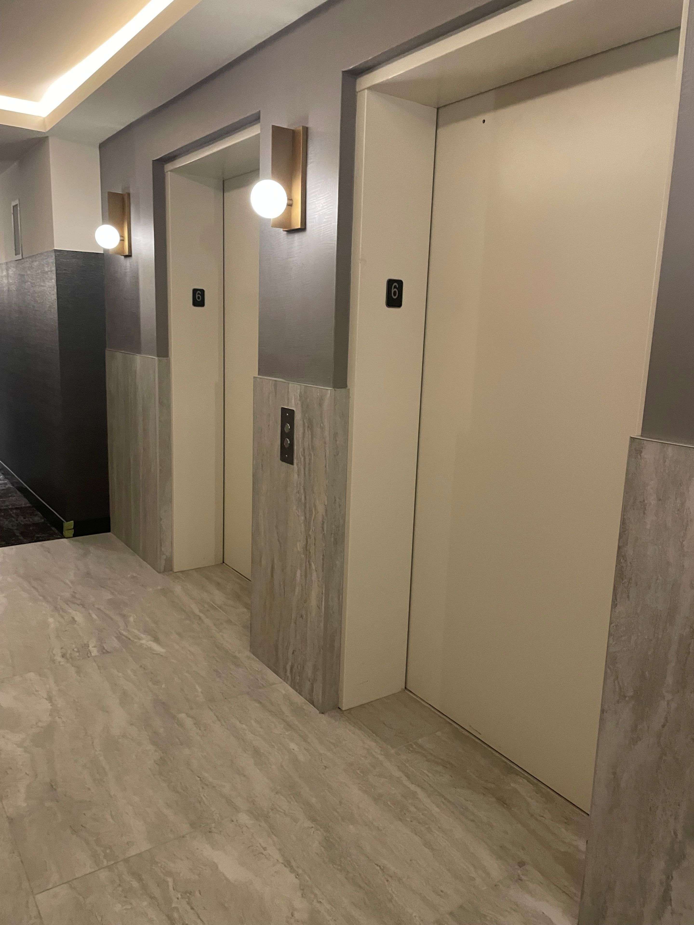 Mississauga, ON L5M 2T1,2485 Eglinton AVE W #624