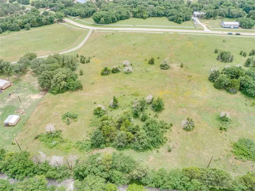 Whitesboro, TX 76273,335 County Road 1264