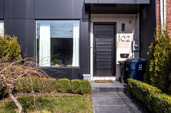 Toronto C01, ON M5S 1G1,102 Ulster ST