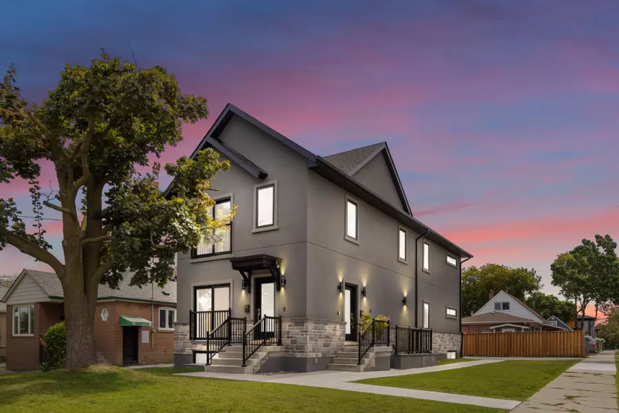 15 Burrard RD, Toronto W10, ON M9W 3T1