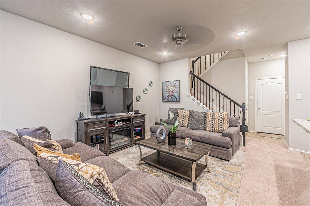 Denton, TX 76207,2401 Davenport Drive