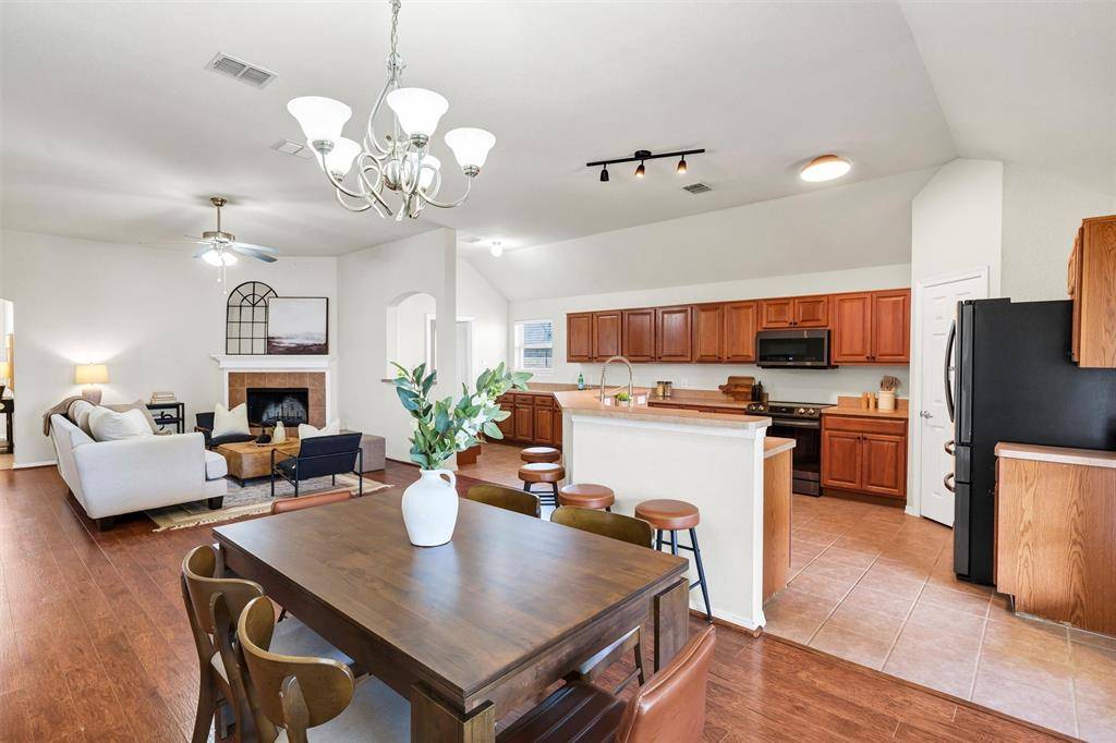 Benbrook, TX 76126,10525 N Haven Drive