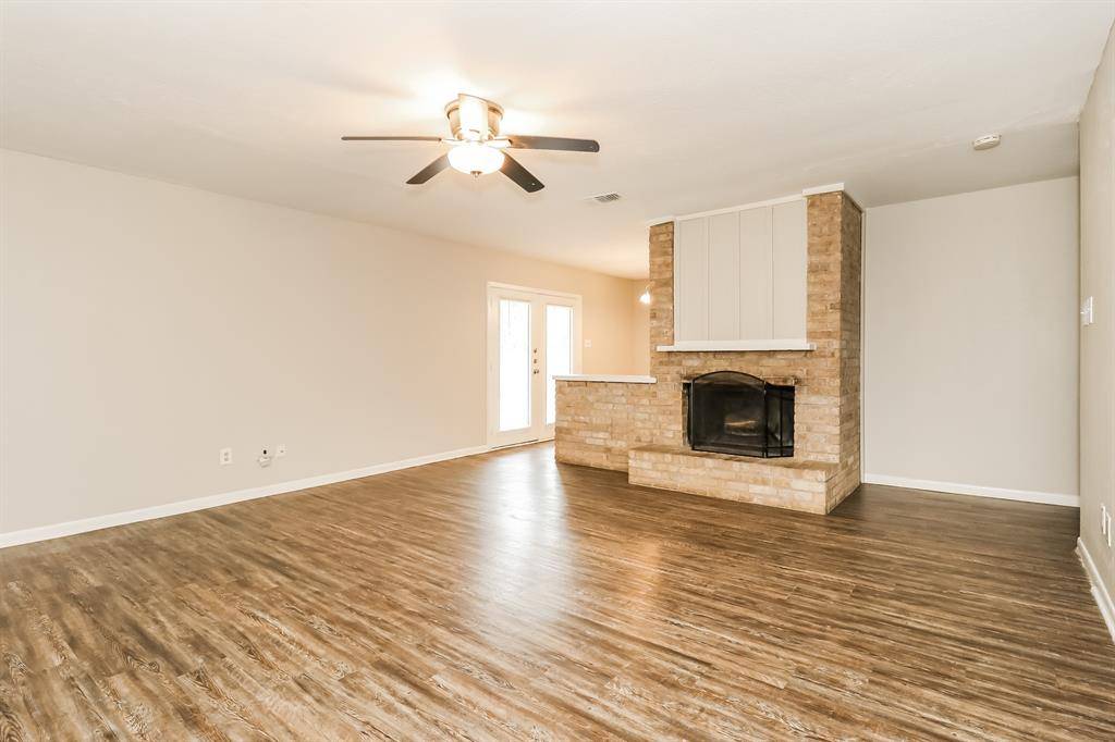 Arlington, TX 76014,1715 Glenview Lane