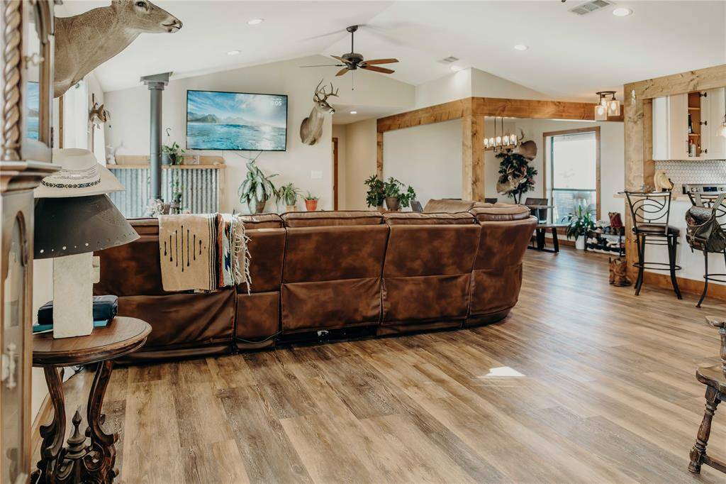 Comanche, TX 76442,1740 Highway 2247