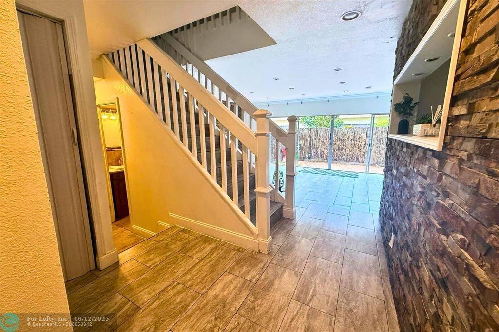 Plantation, FL 33324,8226 NW 8th Pl  #6