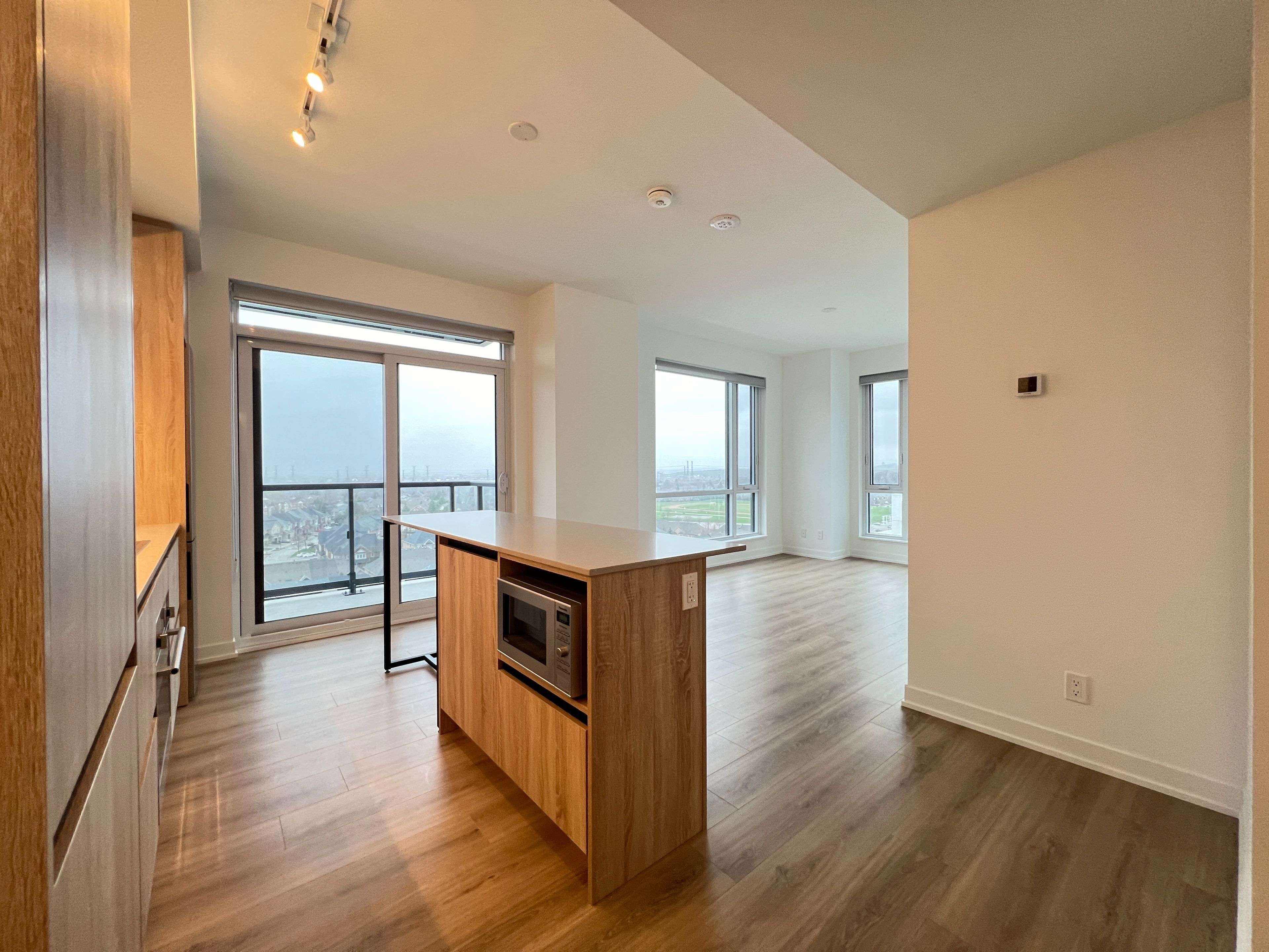 Vaughan, ON L4J 0L4,7950 Bathurst ST #1223