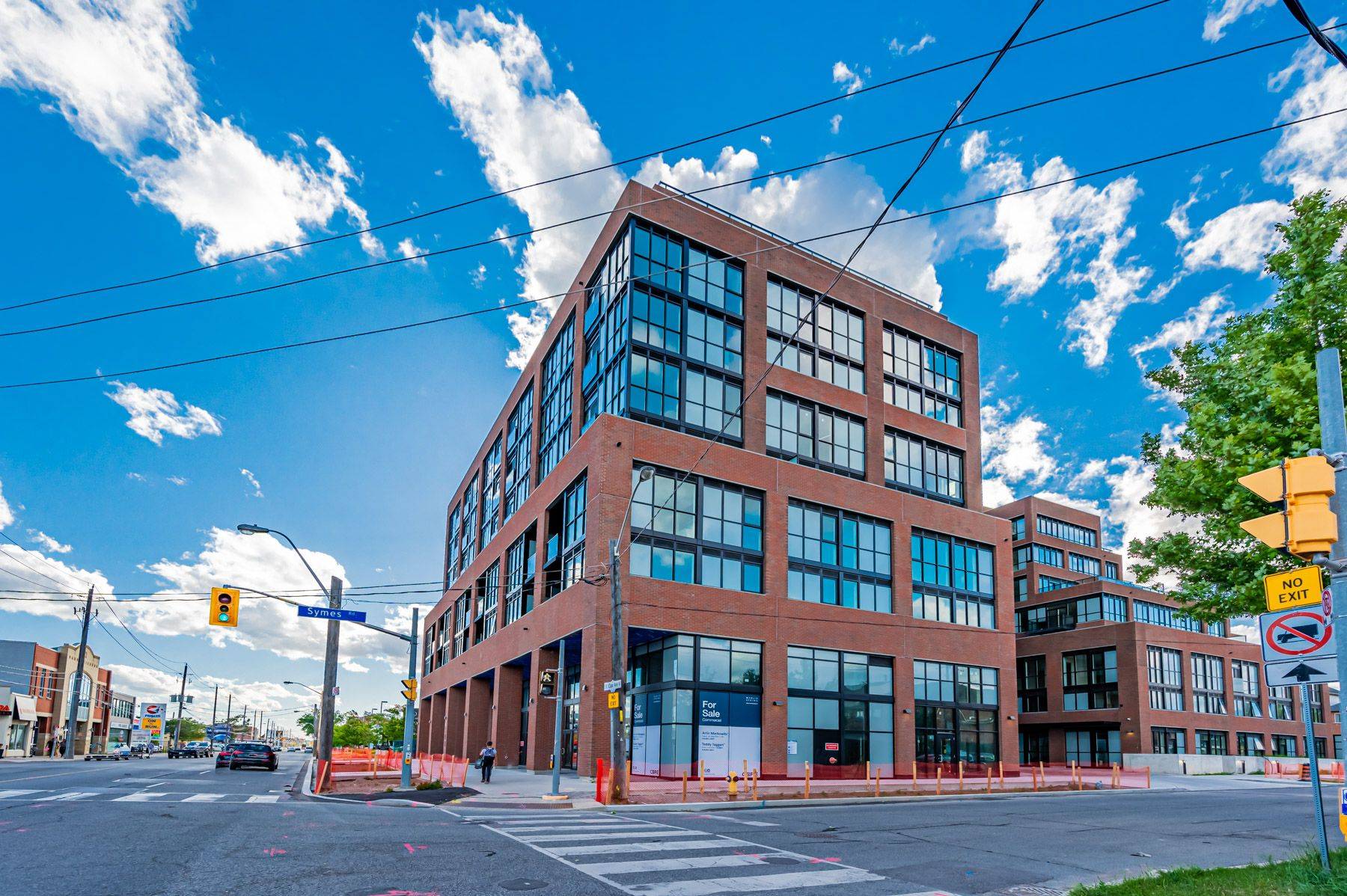2300 St Clair AVE W #803, Toronto W02, ON M6N 1K8