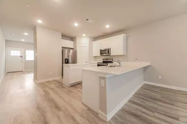 Lewisville, TX 75057,621 Sophia Way