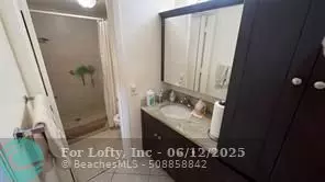 Tamarac, FL 33319,4970 E Sabal Palm Blvd #108