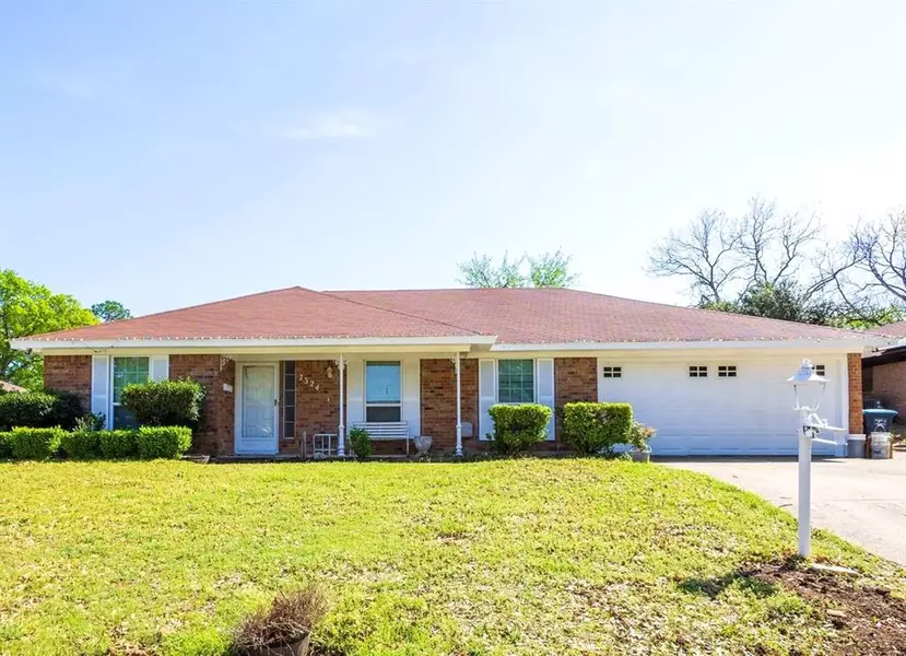 7324 Vanessa Drive, Fort Worth, TX 76112