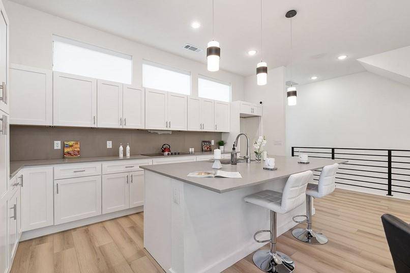 Dallas, TX 75235,2606 Kimsey Drive #105