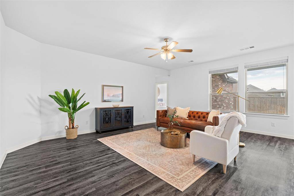 Forney, TX 75126,5493 Connally Drive