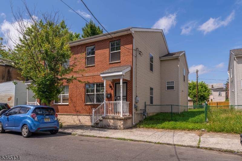 Trenton City, NJ 08618,94 Passaic St