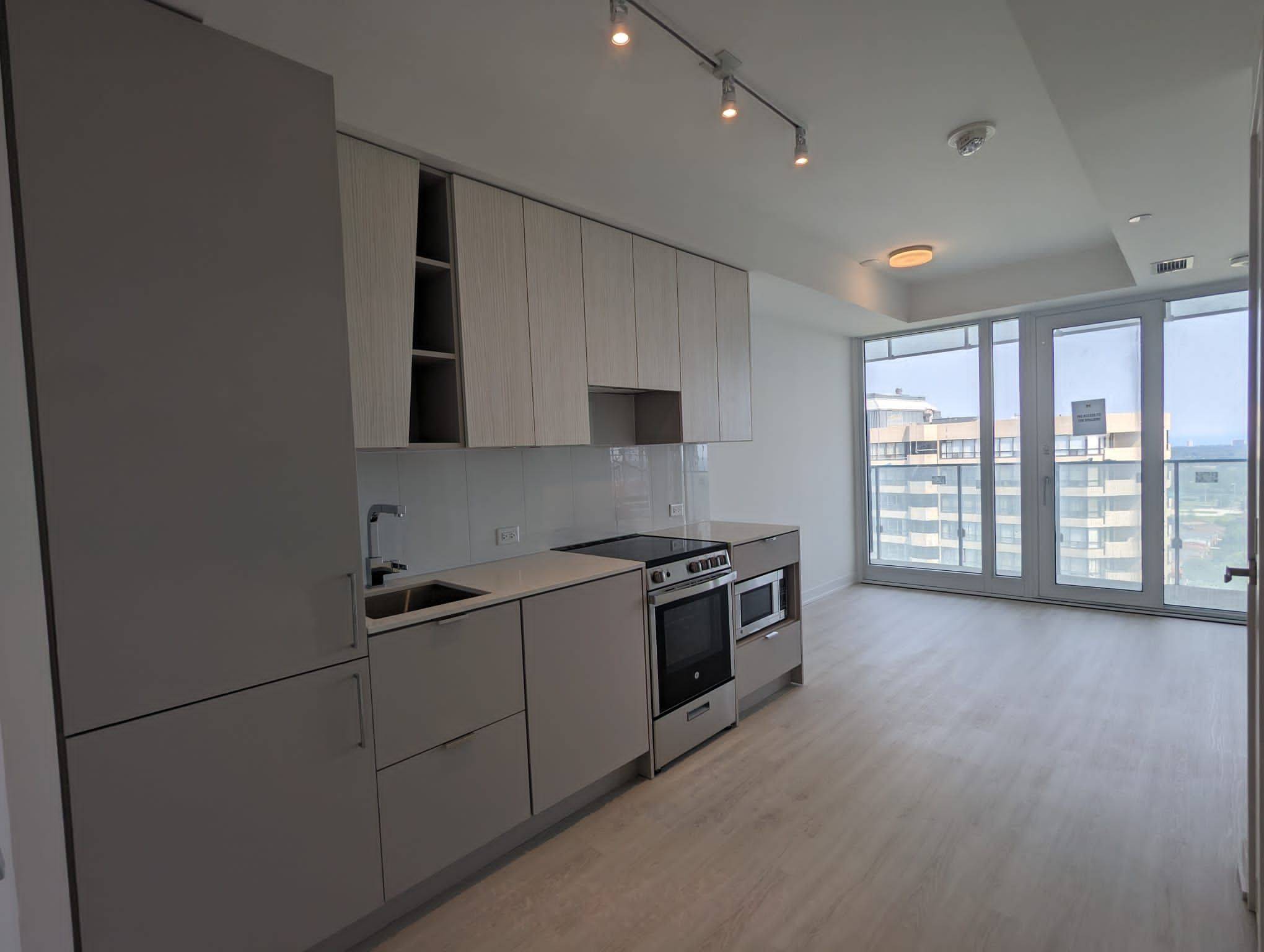 Mississauga, ON L5B 0M4,3883 Quartz RD #1805