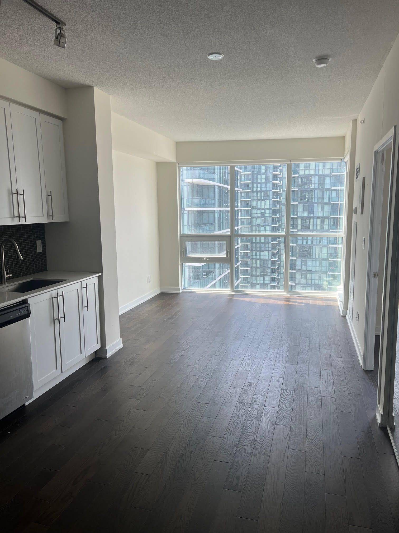 Mississauga, ON L5B 0J8,510 CURRAN PL #2305