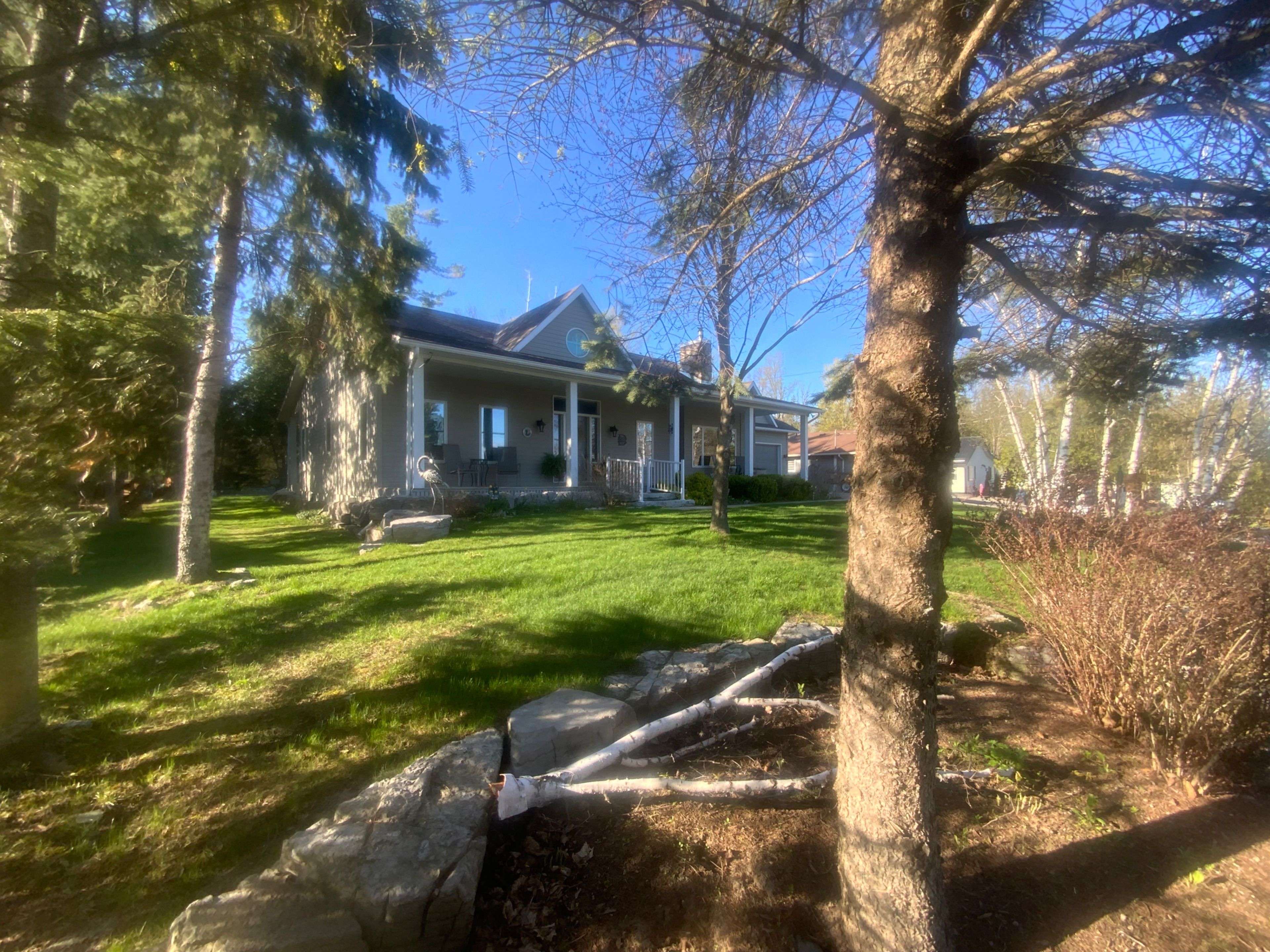 Kawartha Lakes, ON K0M 1A0,162 Riverside DR