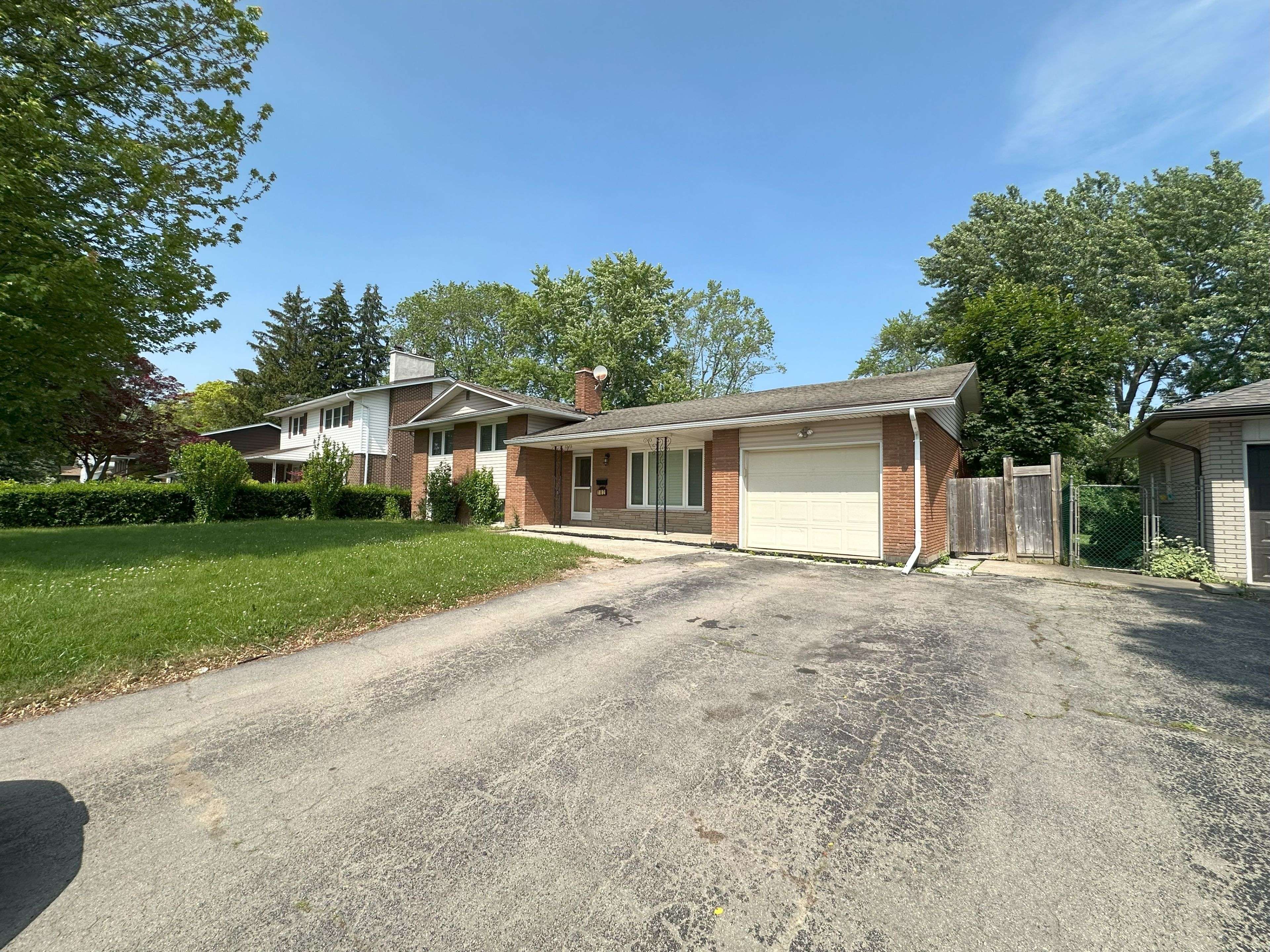 Welland, ON L3C 2T6,182 WILLSON RD #MAIN