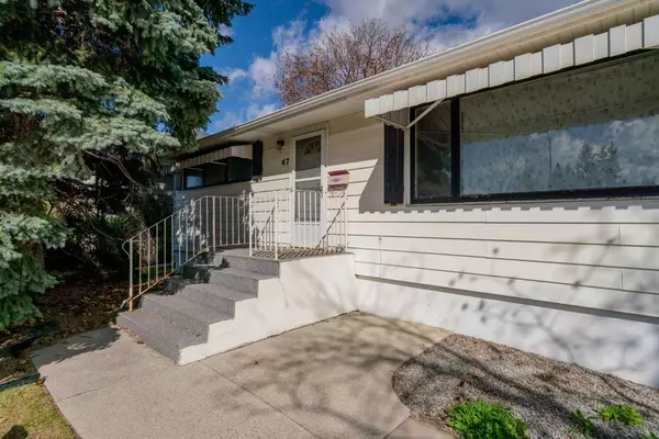 Calgary, AB T2V 1Y8,47 Mayfair RD SW