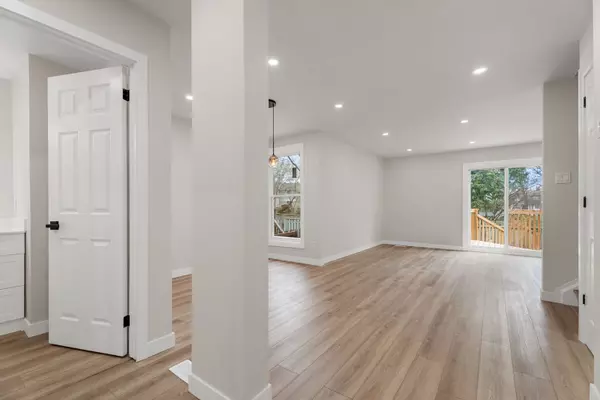 Hunt Club - South Keys And Area, ON K1T 1W5,54 Greenboro CRES