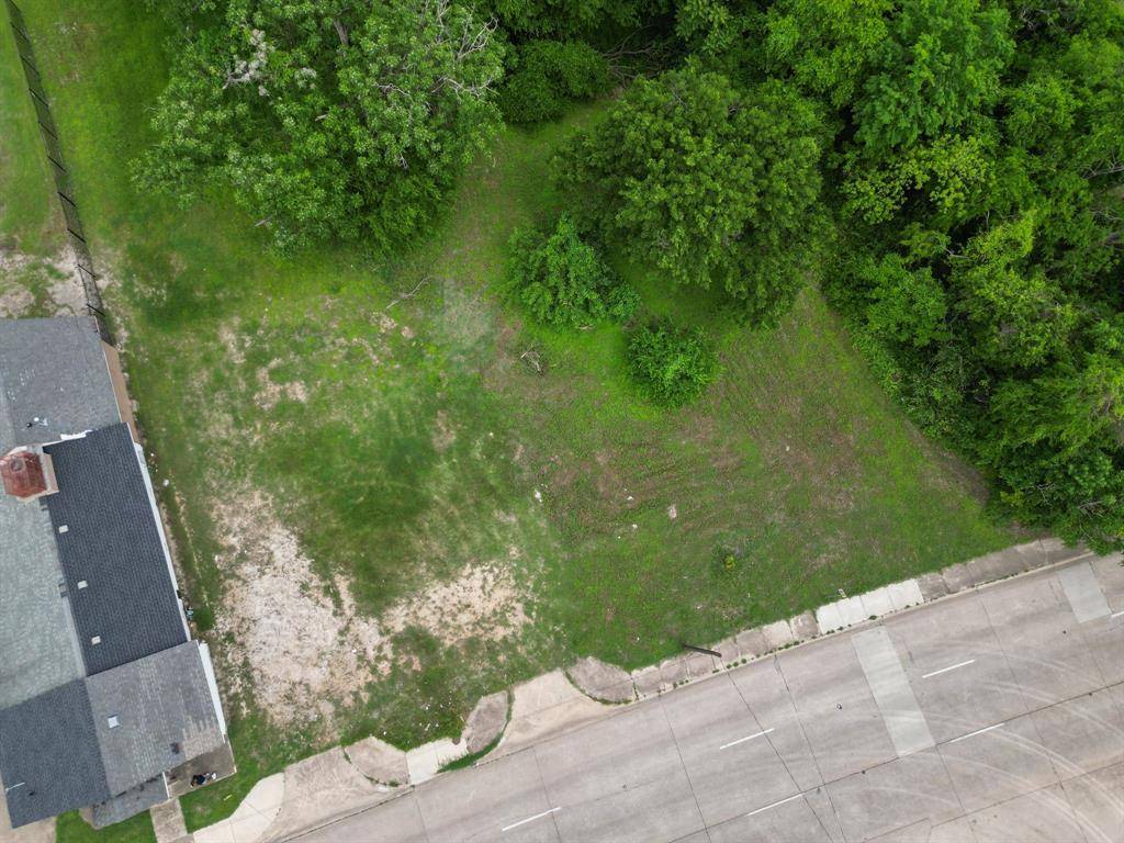 Dallas, TX 75203,654 S Corinth Street Road