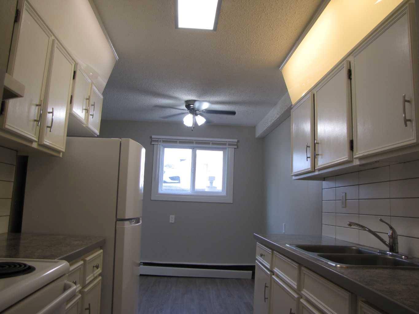 Red Deer, AB T4N 6H2,5812 61 ST #105