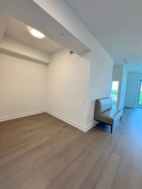 Toronto C03, ON M4S 0E6,8 Manor RD W #905