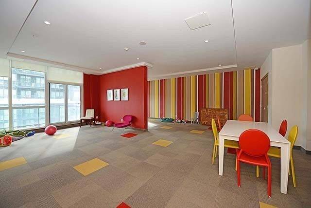 Mississauga, ON L5B 0E9,4070 Confederation Pkwy #4010