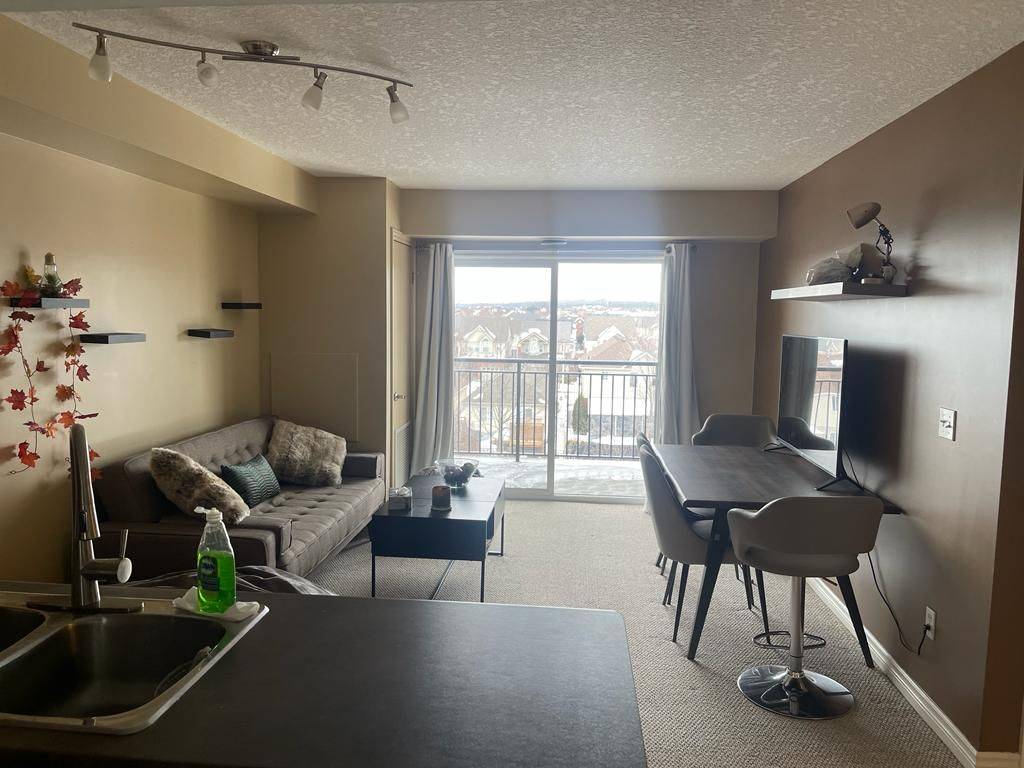 41 Goodwin DR #404, Guelph, ON N1L 0E7