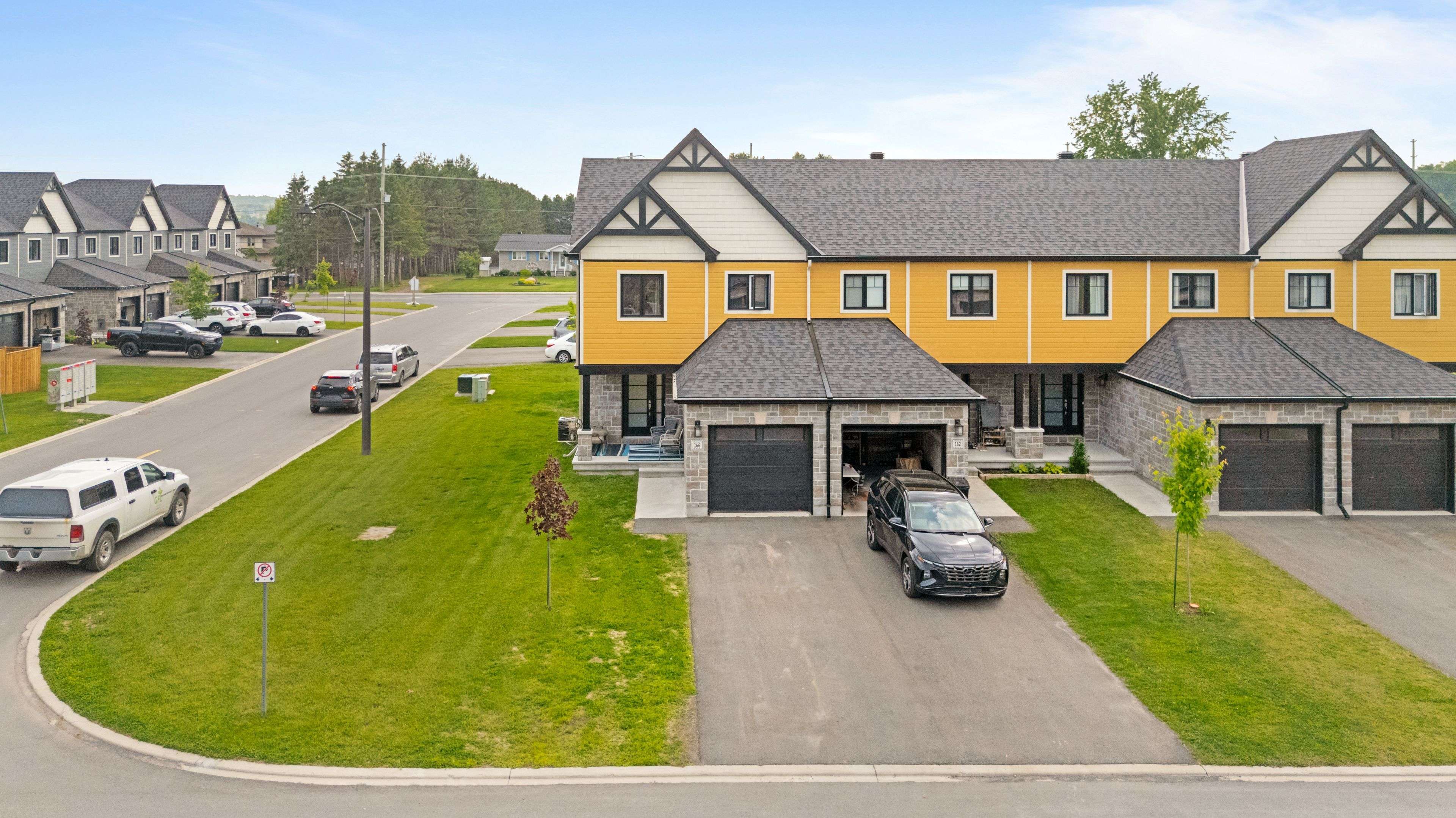 166 Dion AVE, Clarence-rockland, ON K4K 0M2