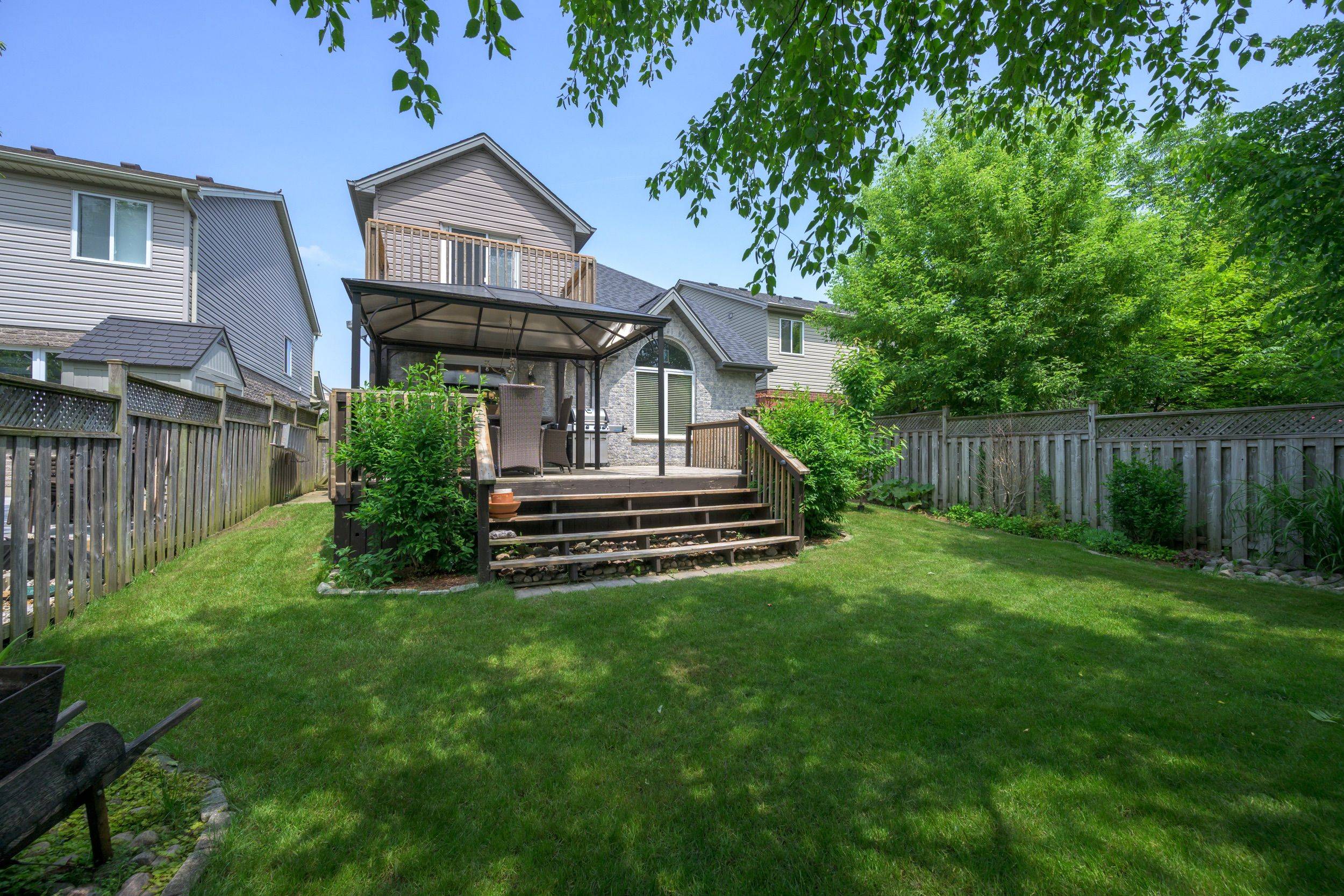 London East, ON N5Y 0A2,237 Mcmahen ST