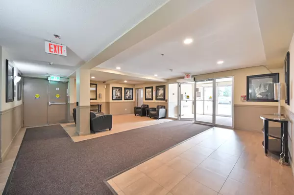 Toronto E07, ON M1S 5W8,5225 Finch AVE #111