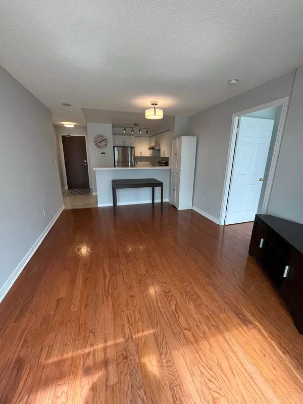 Richmond Hill, ON L4B 4T9,39 Oneida CRES #PH18
