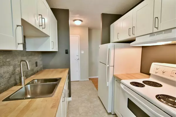 St. Catharines, ON L2T 3J7,215 Glenridge AVE #810