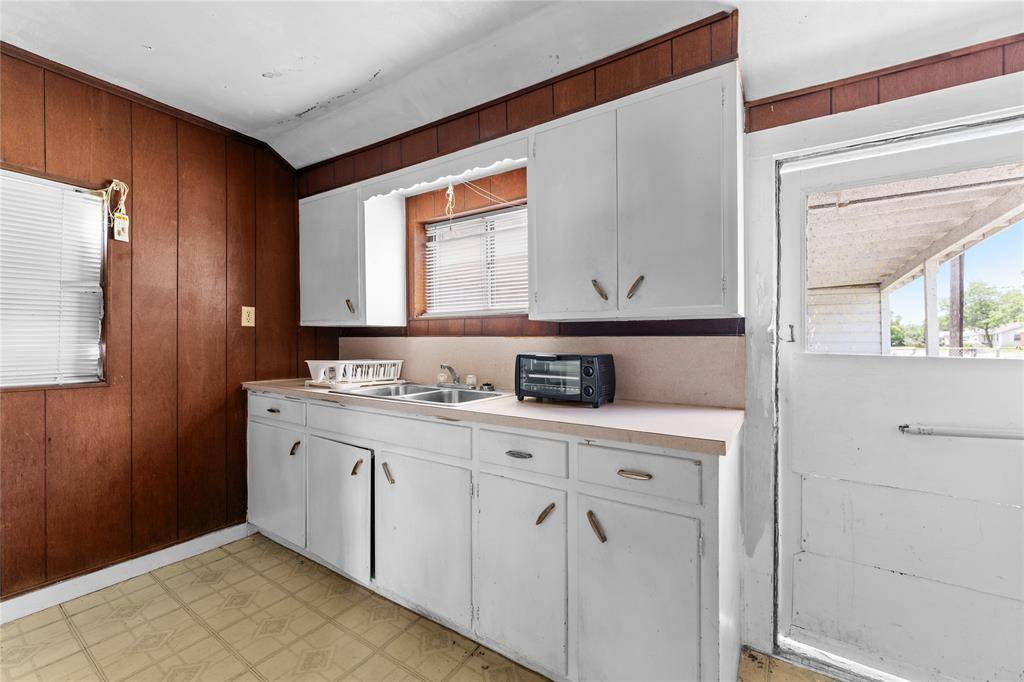 Waco, TX 76710,4132 Hillcrest Drive