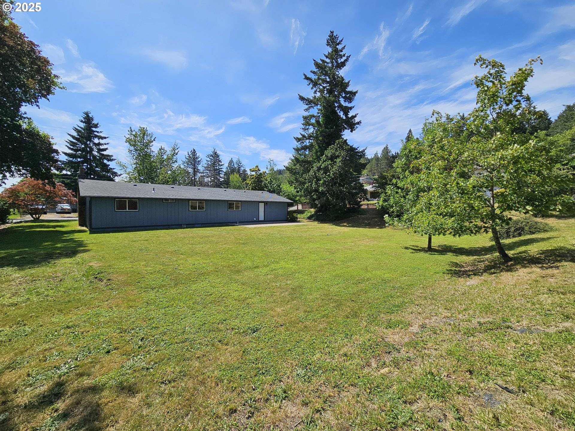 Sutherlin, OR 97479,460 TERRACE LN