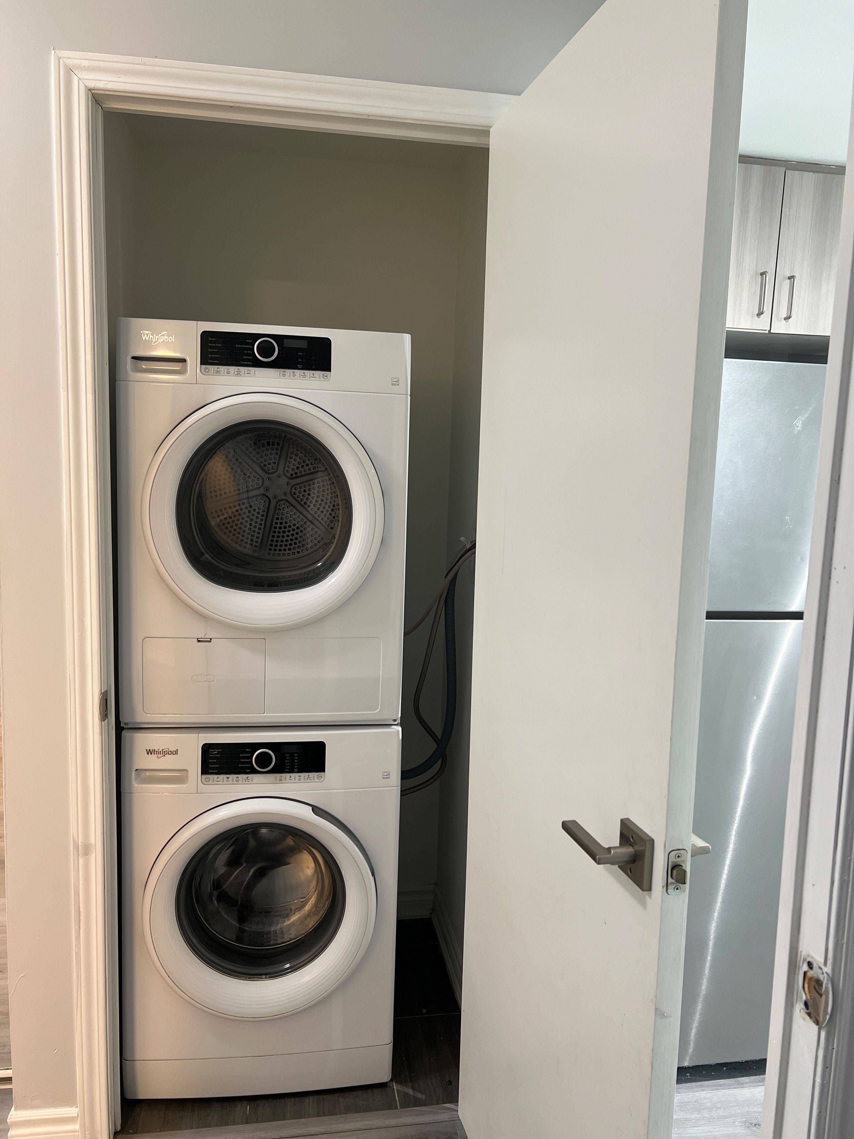 Toronto E10, ON M1E 0B9,1 Falaise RD #411